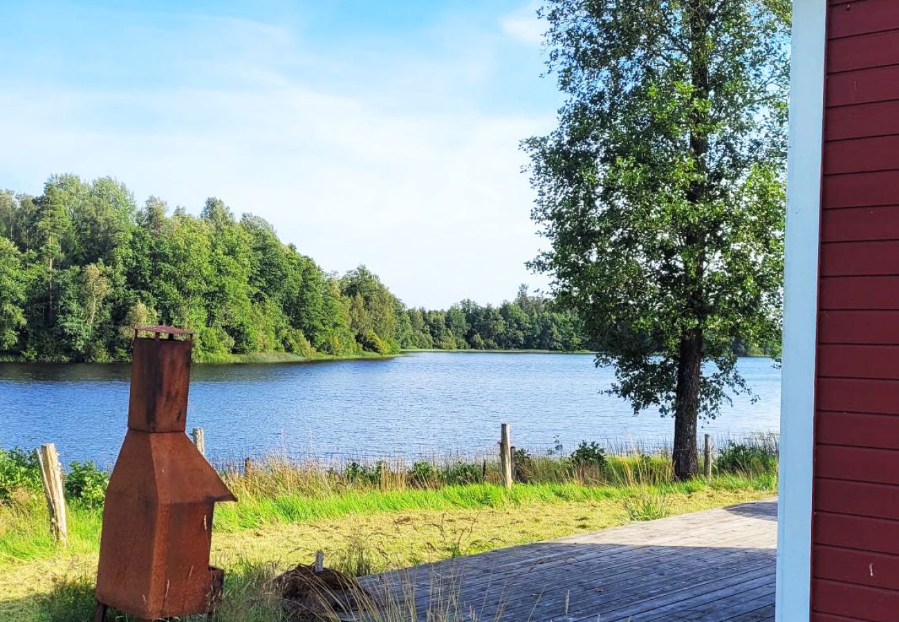 Ferienhaus in Hamneda - Schönes Ferienhaus mit Panoramablick über den See Hängasjön | SE06013