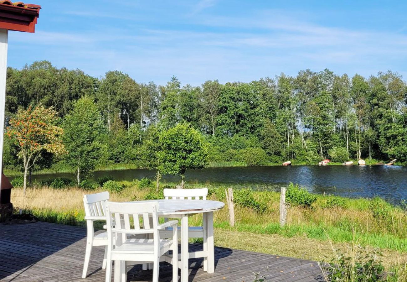 Ferienhaus in Hamneda - Schönes Ferienhaus mit Panoramablick über den See Hängasjön | SE06013