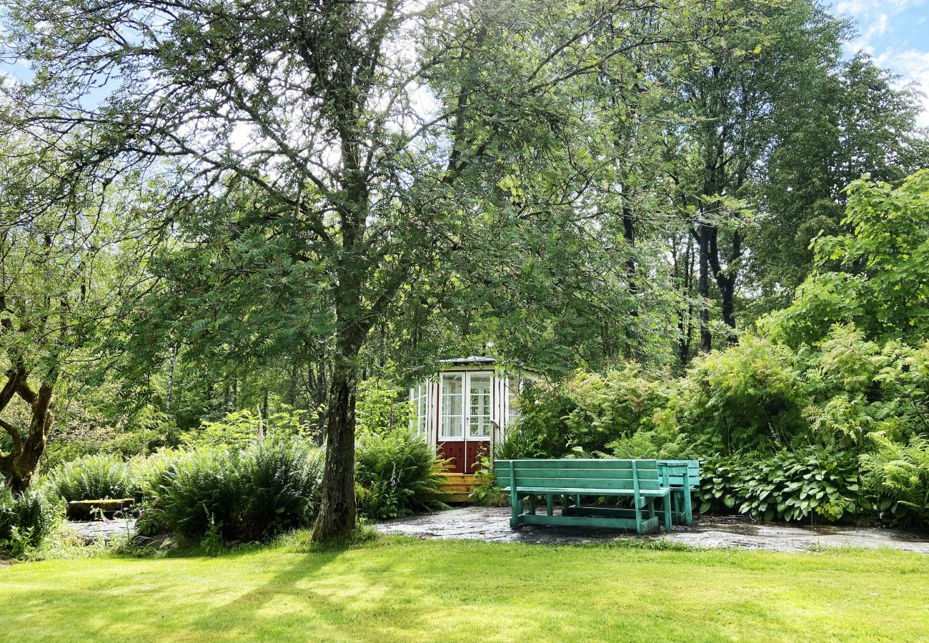 Ferienhaus in Bor - Gemütliches Ferienhaus mit einzigartigem Garten ausserhalb vom Värnamo | SE07039