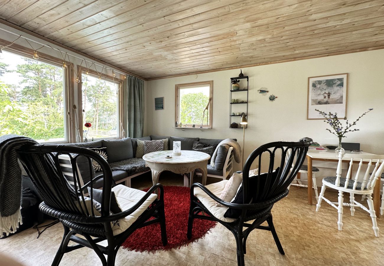 Ferienhaus in Visby - Ferienhaus mit privatem Pool in Brissund bei Visby | SE12023