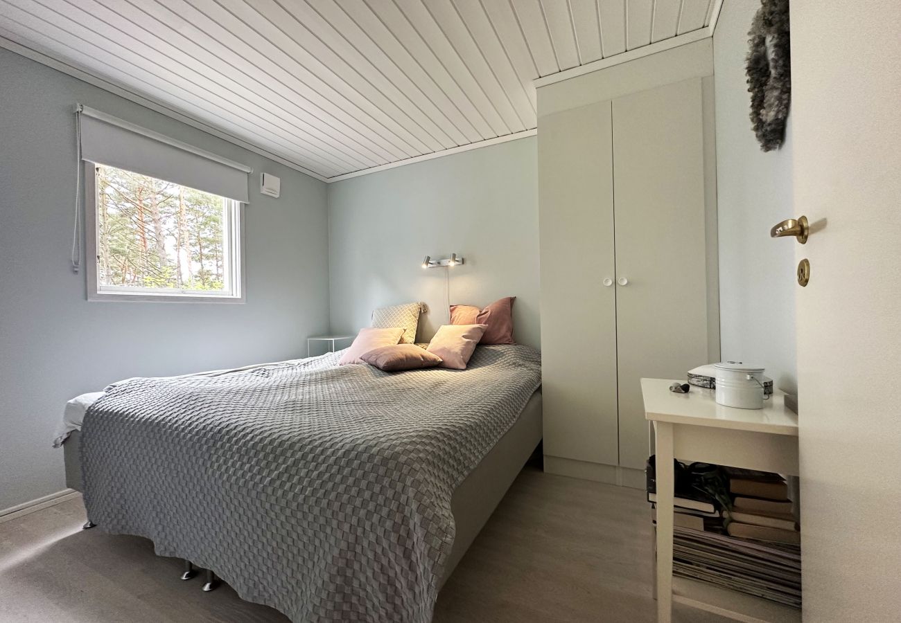 Ferienhaus in Visby - Ferienhaus mit privatem Pool in Brissund bei Visby | SE12023