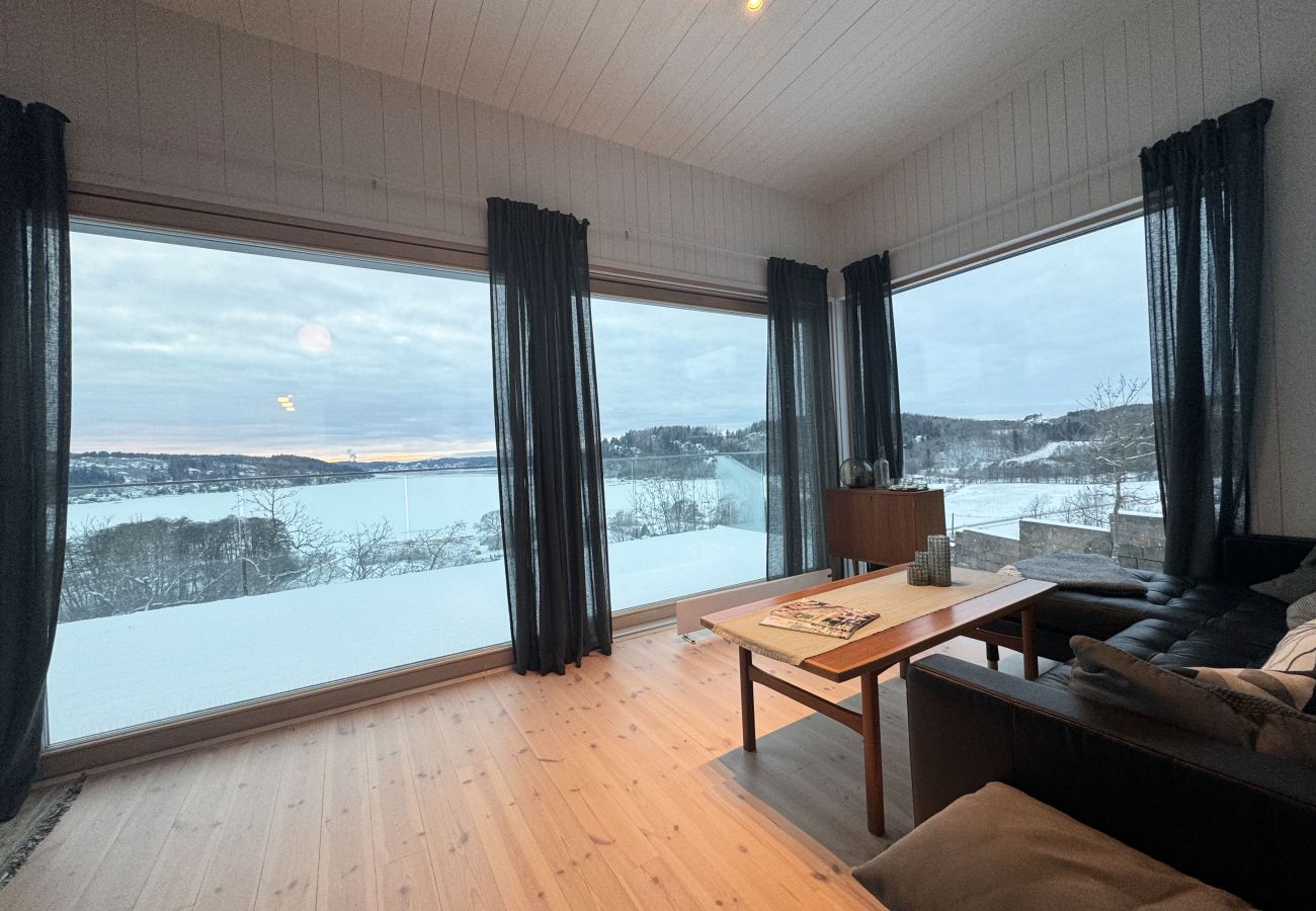 Ferienhaus in Munkedal - Einzigartige Villa mit fantastischer Aussicht in Munkedal | SE09047