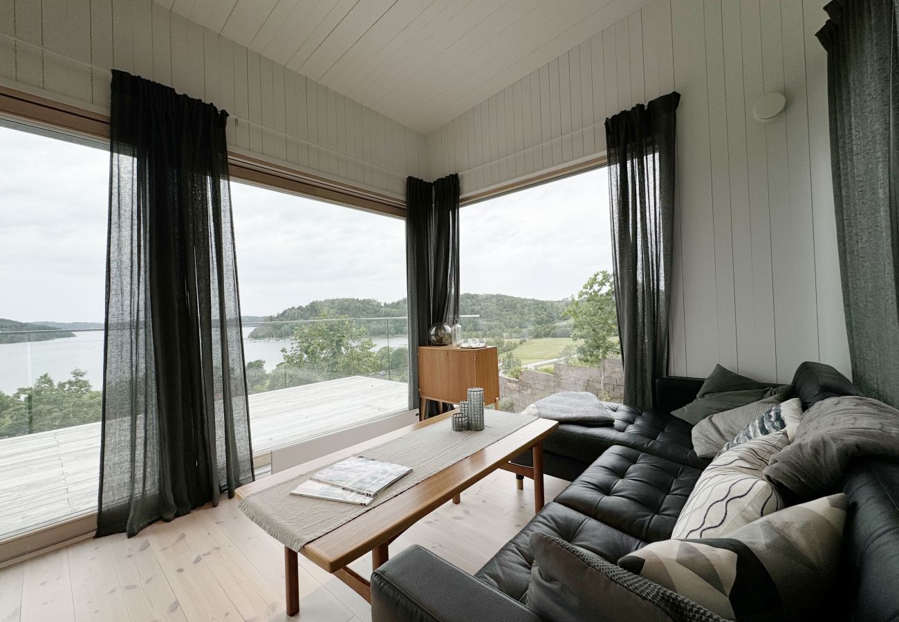 Ferienhaus in Munkedal - Einzigartige Villa mit fantastischer Aussicht in Munkedal | SE09047