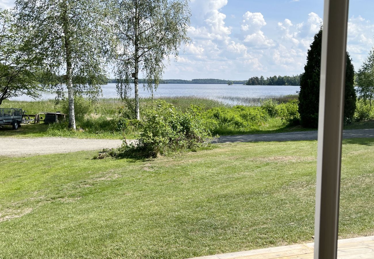 Ferienhaus in Tånnö - Renoviertes schönes Ferienhaus außerhalb von Värnamo und nur 30 Meter vom See Flåren entfernt, den ich | SE07055