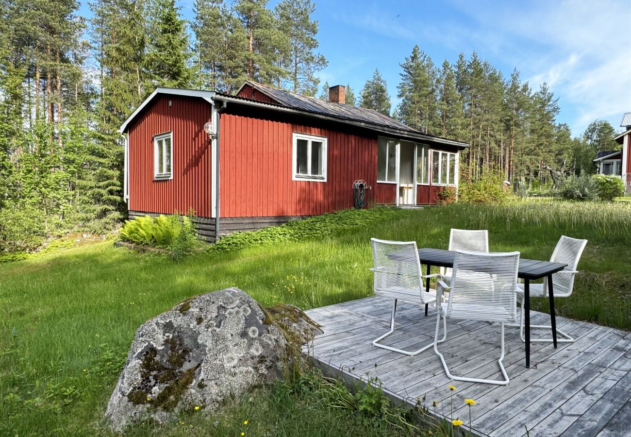 Ferienhaus in Bograngen - Gemütliche Wildnishütte in Värmland/Bograngen | SE18028