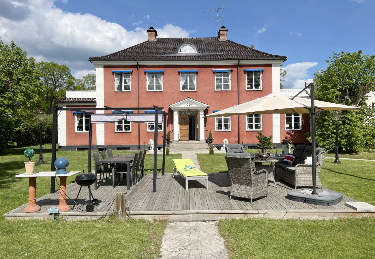 Ferienhaus in Vimmerby - Wunderschöne, geräumige Villa mitten in Vimmerby in SE05056