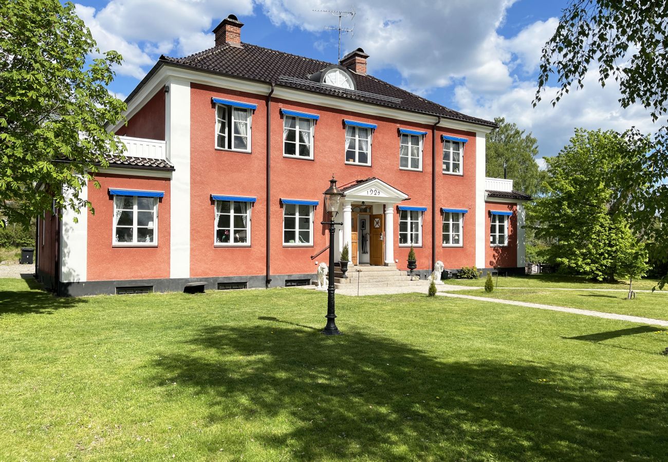 Ferienhaus in Vimmerby - Wunderschöne, geräumige Villa mitten in Vimmerby in SE05056