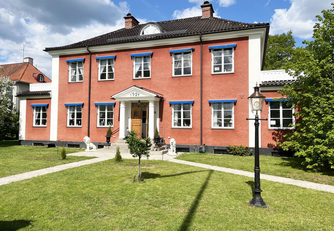 Ferienhaus in Vimmerby - Wunderschöne, geräumige Villa mitten in Vimmerby in SE05056