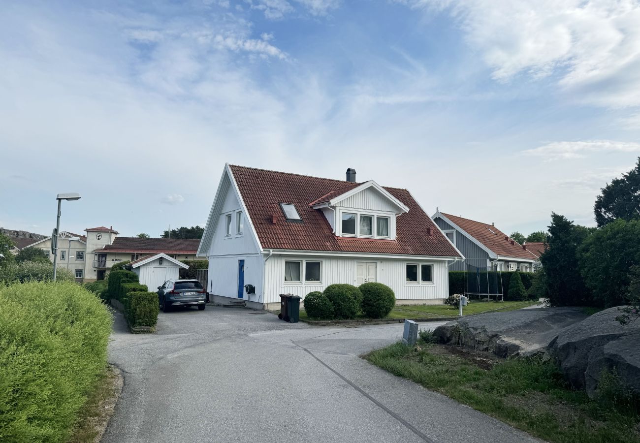 Ferienhaus in Grebbestad - Hochwertige Villa im historischen Grebbestad | SE09051
