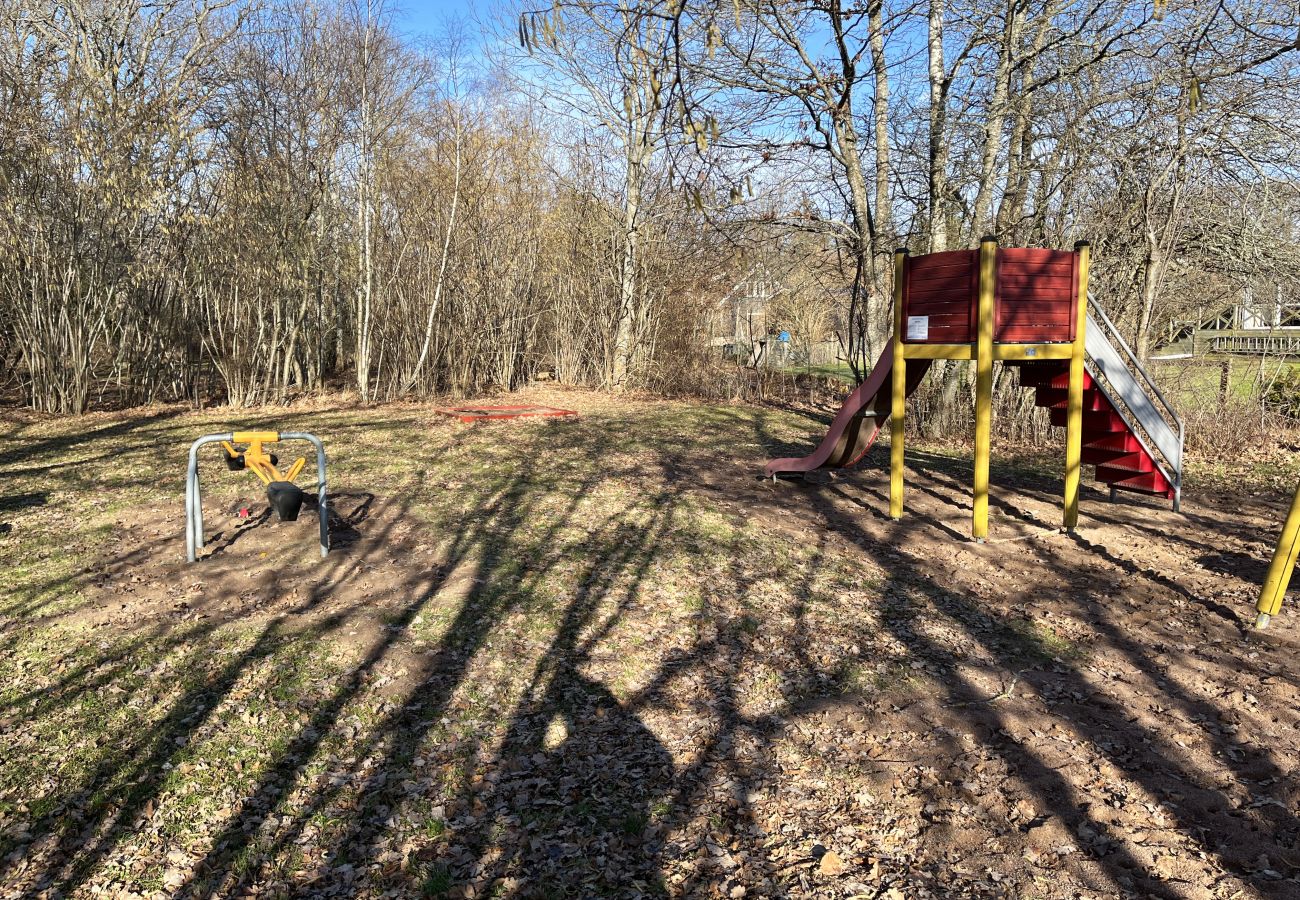 Ferienhaus in Färjestaden - Angenehme Villa in Färjestaden, nur wenige Minuten vom Meer entfernt | SE04036