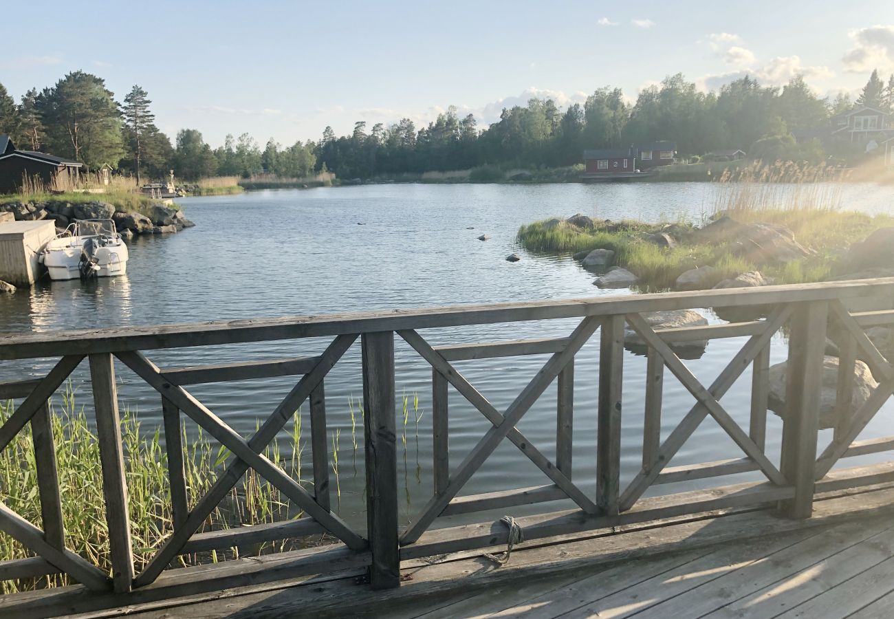 Ferienhaus in Gävle - Angenehme Unterkunft mit eigenem Meeresstrand an der Jungfrukusten | SE20023