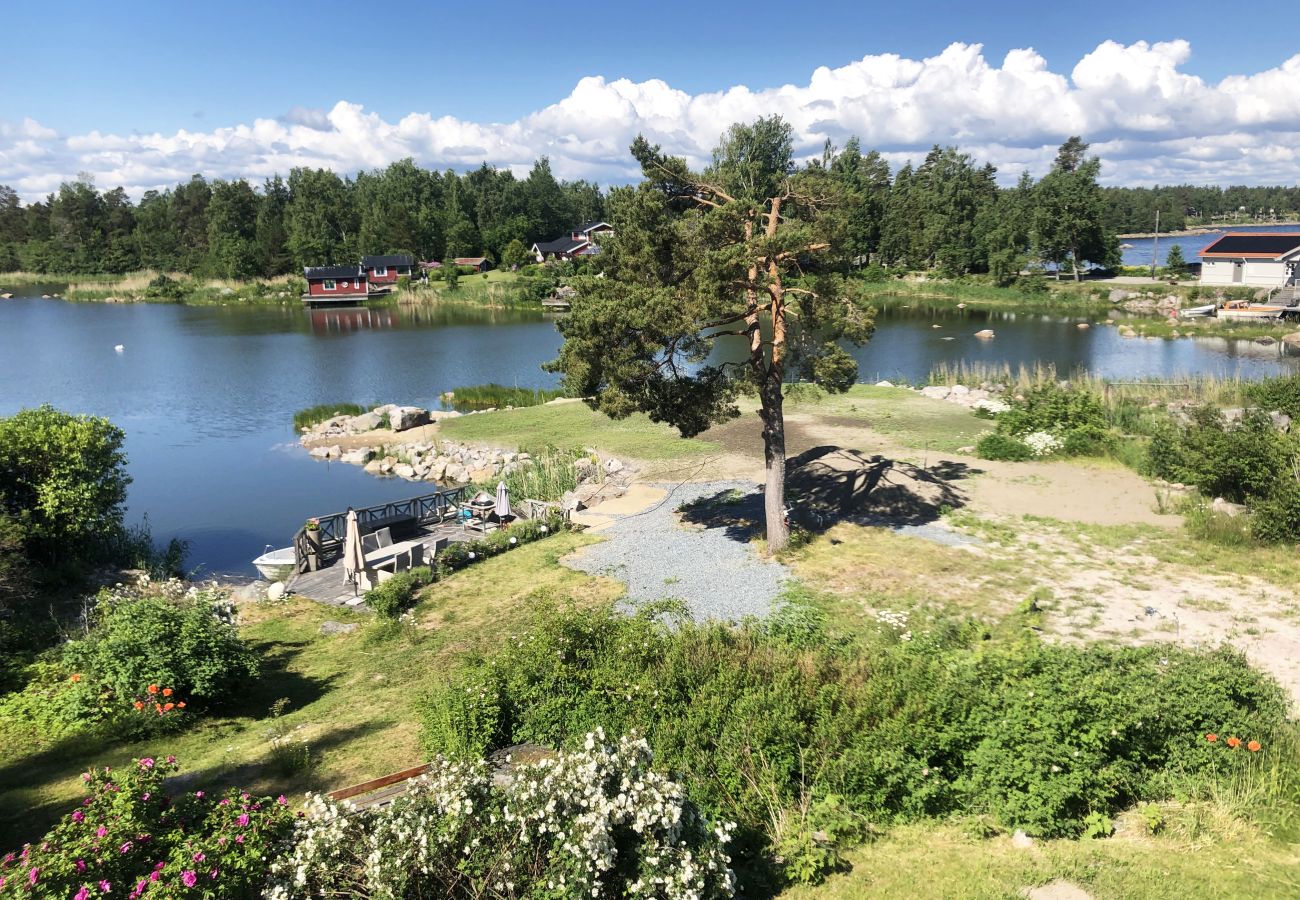 Ferienhaus in Gävle - Angenehme Unterkunft mit eigenem Meeresstrand an der Jungfrukusten | SE20023