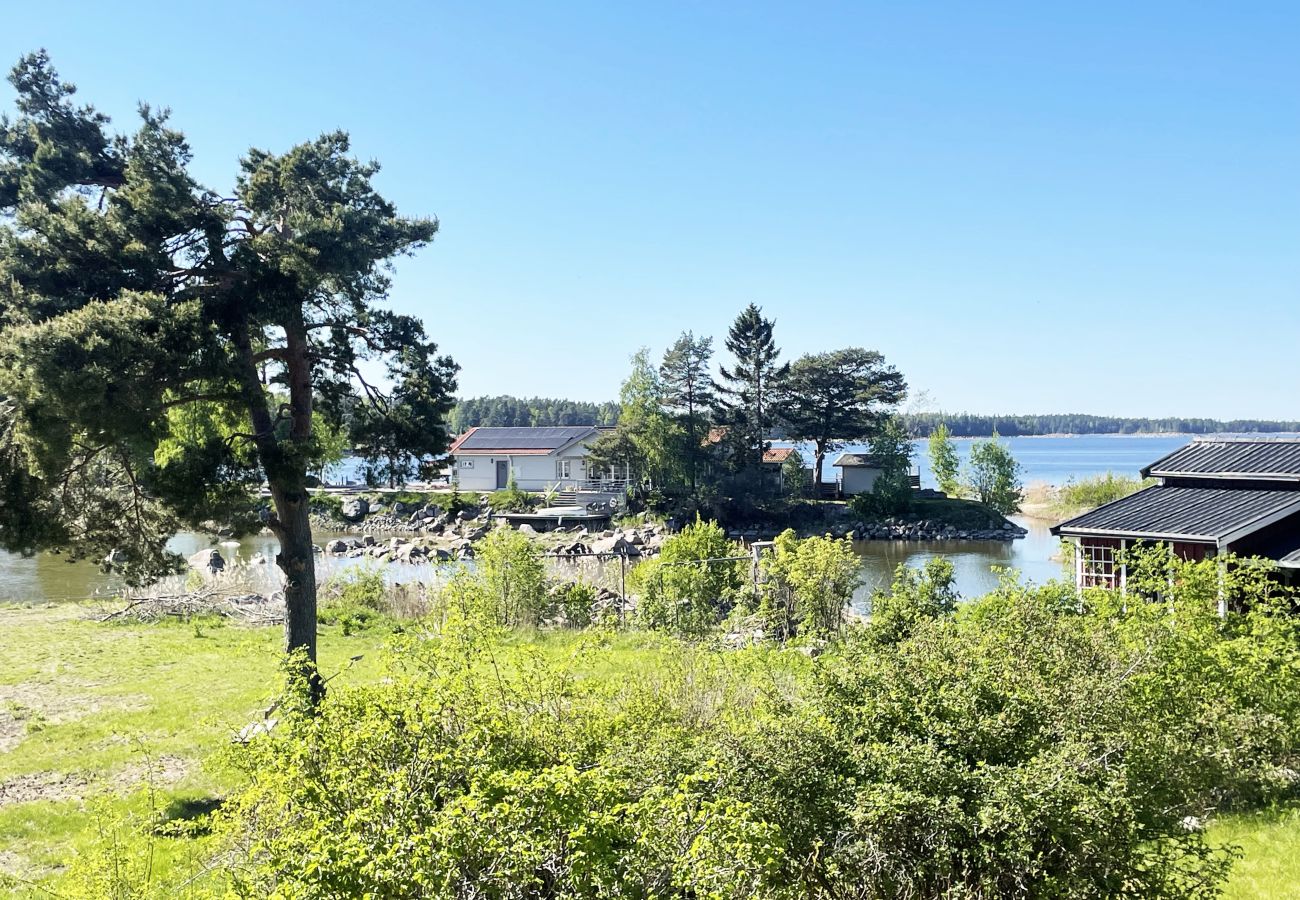 Ferienhaus in Gävle - Angenehme Unterkunft mit eigenem Meeresstrand an der Jungfrukusten | SE20023