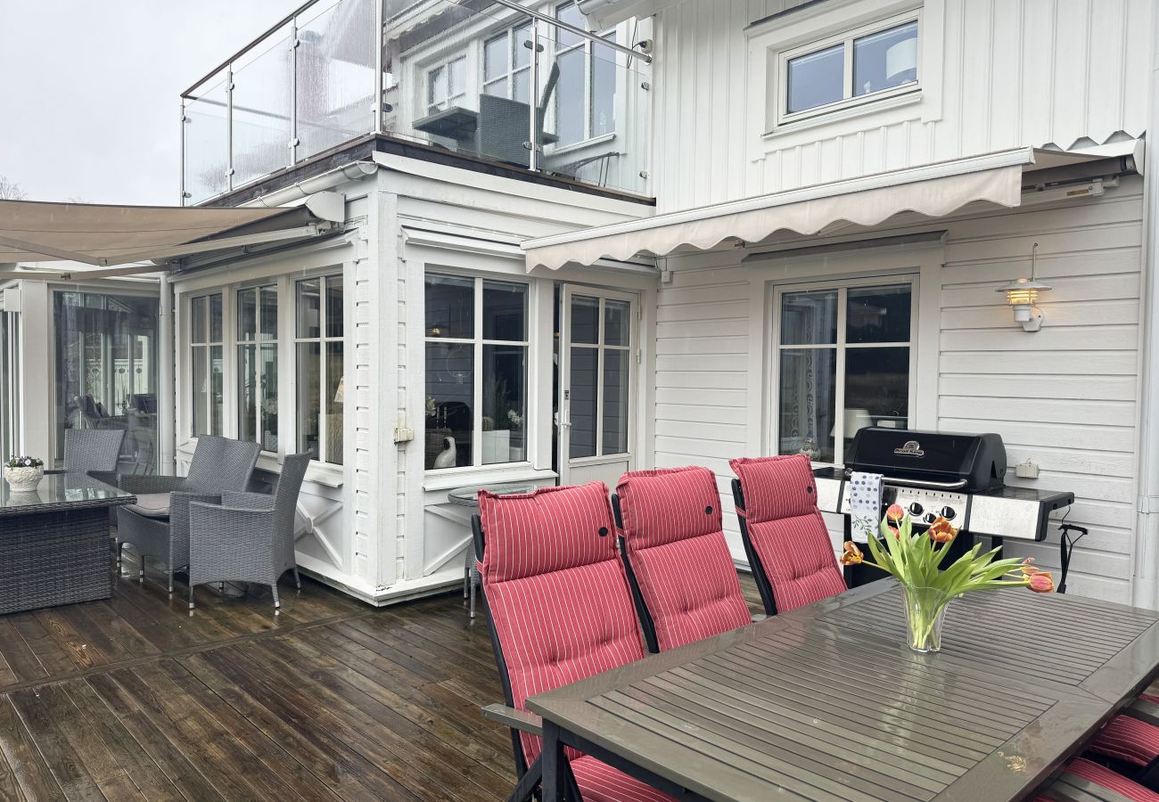 Ferienhaus in Uddevalla - Exklusive Villa mit Meerblick in Uddevalla | SE09057