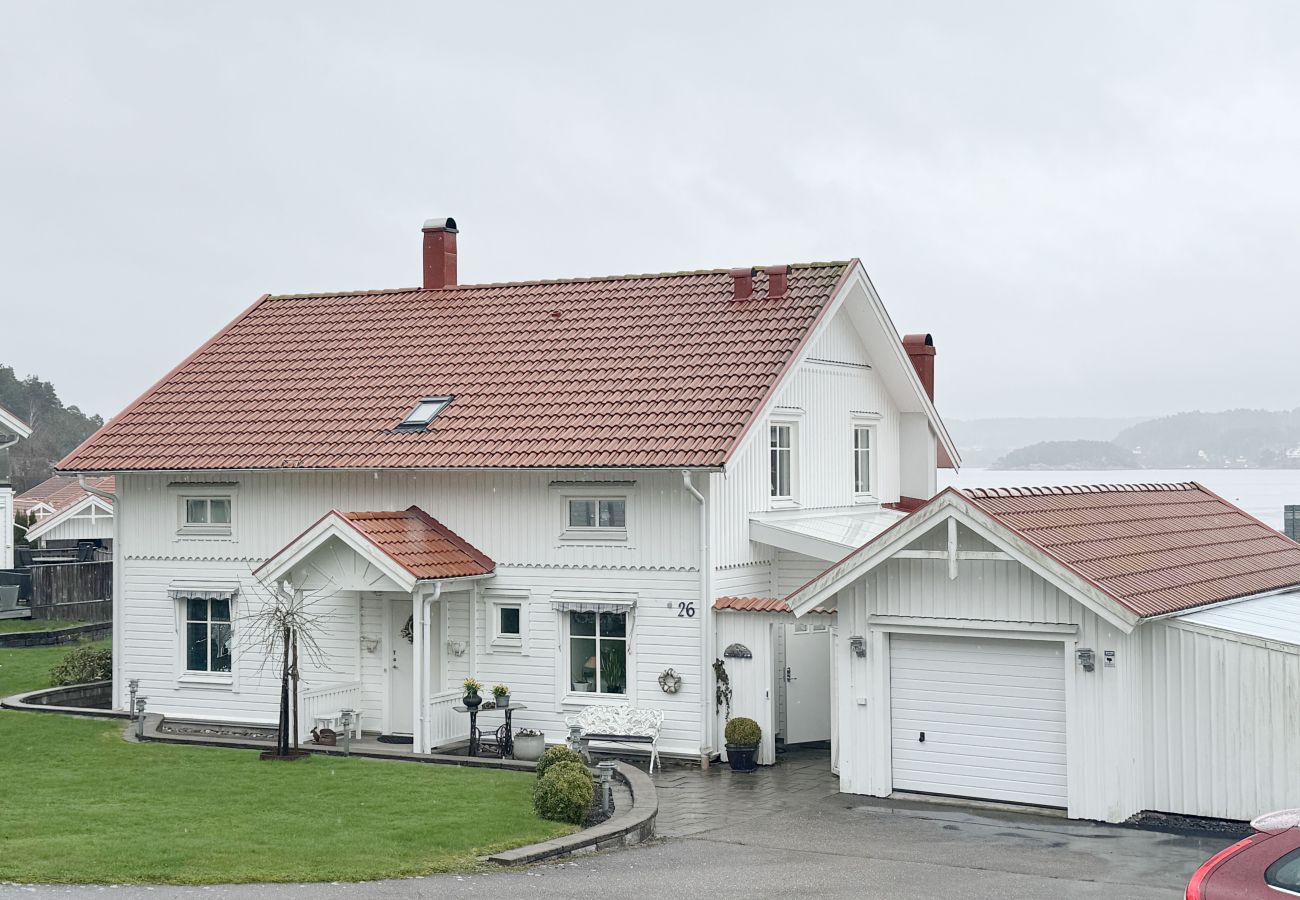 Ferienhaus in Uddevalla - Exklusive Villa mit Meerblick in Uddevalla | SE09057