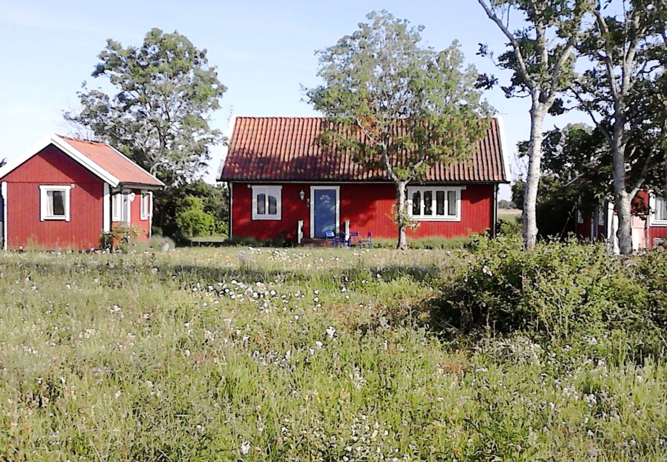 Ferienhaus in Borgholm - Gemütliches Ferienhaus in Äleklinta, nördlich von Borgholm, nahe am Meer | SE04049