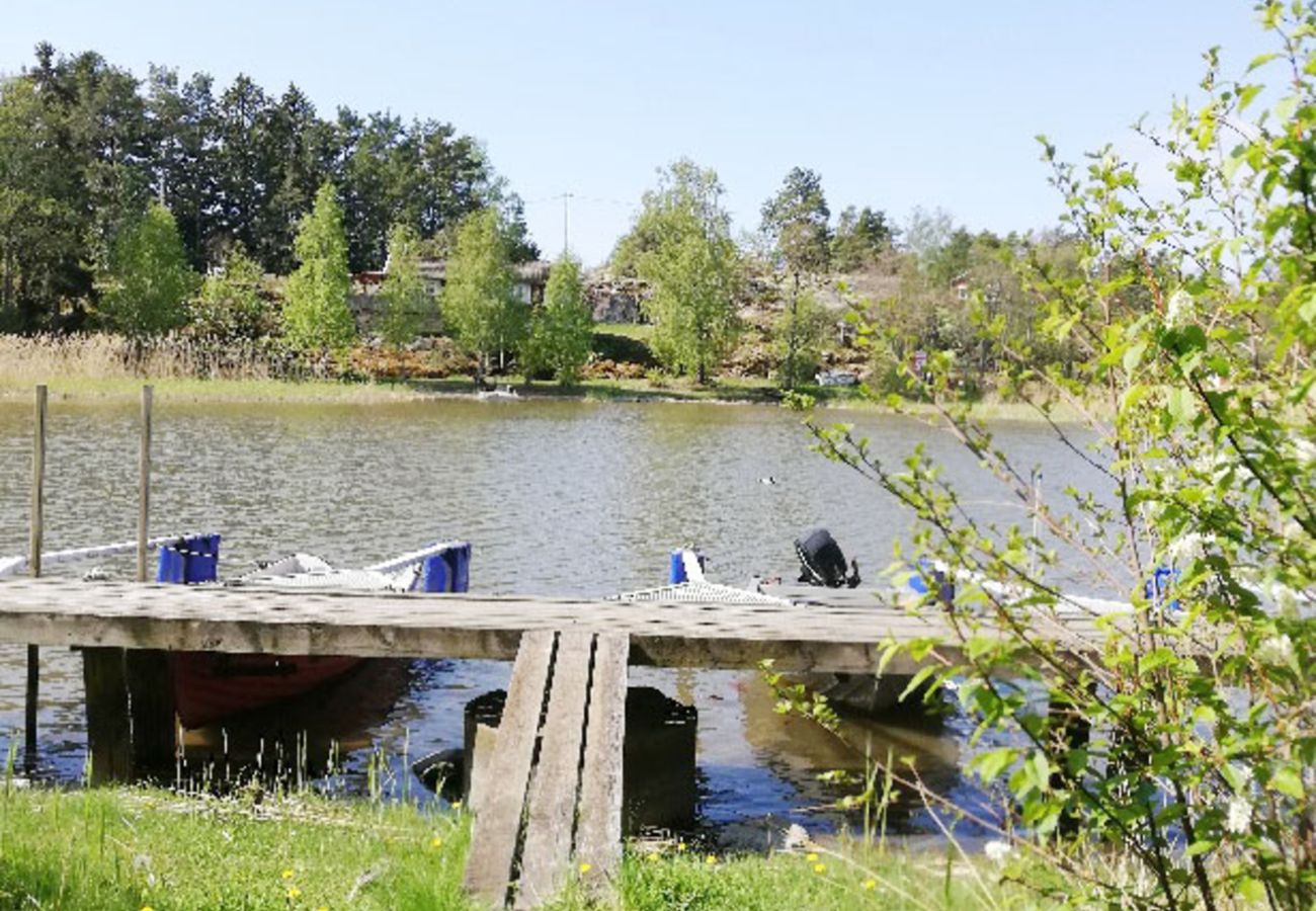 Ferienhaus in Nyköping - Haus mit Seegrundstück und eigenem Steg auf Skansholmen außerhalb von Nyköping | SE14018