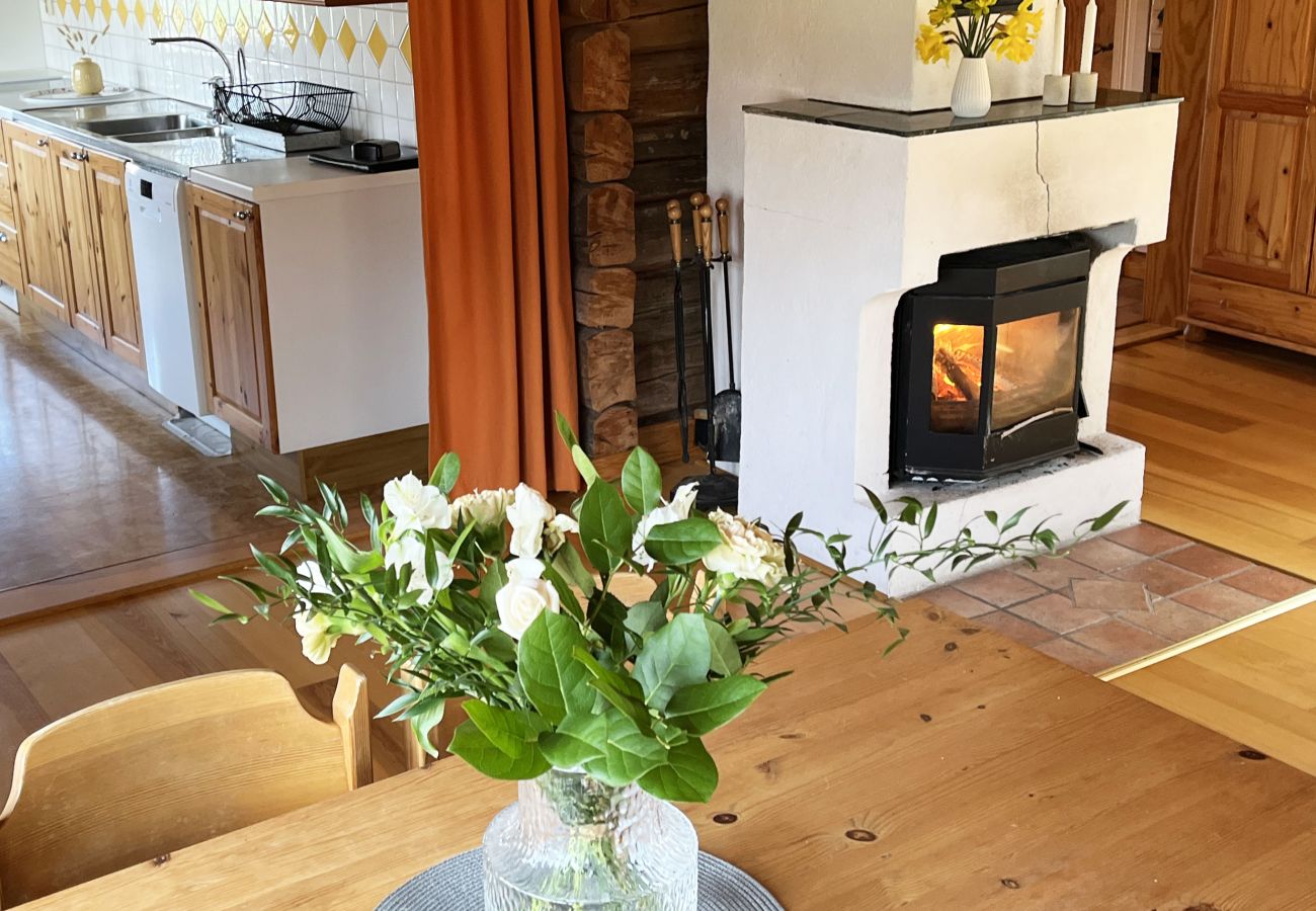 Ferienhaus in Vassmolösa - Gemütliches Blockhaus in der Nähe des Meeres und der Natur in Hagbyhamn | SE05081