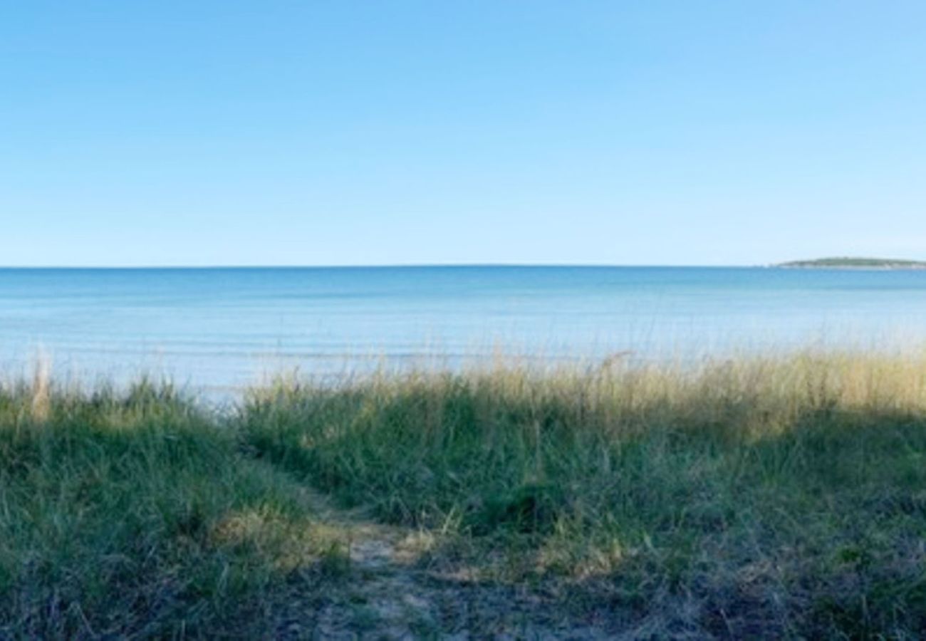 Ferienhaus in Lärbro - Schönes Ferienhaus in Lärbro, 150 m von einem der ruhigsten Strände Gotlands entfernt | SE12051