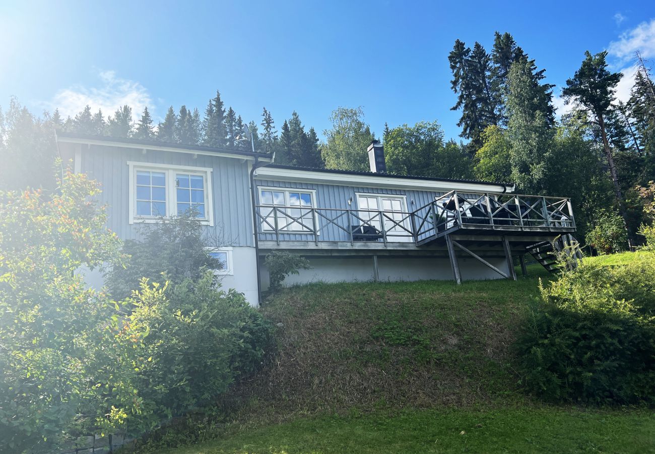 Ferienhaus in Frösön - Wunderschön gelegenes Haus mit kilometerweiter Aussicht auf Frösön | SE21011