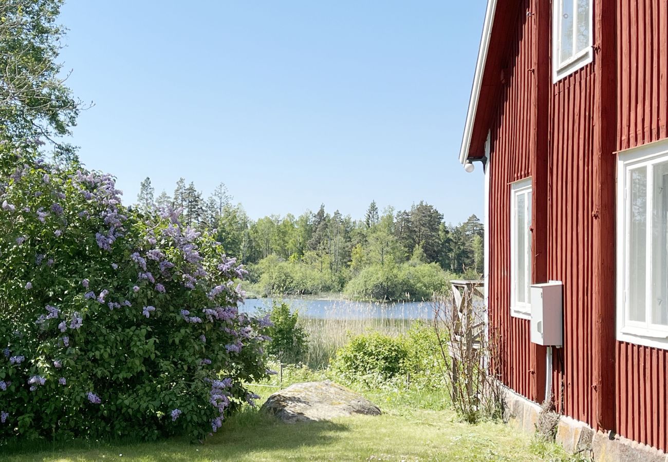 Ferienhaus in Oskarshamn - Charmantes Haus von Emån in Hälleforshult, Påskallavik | SE05074