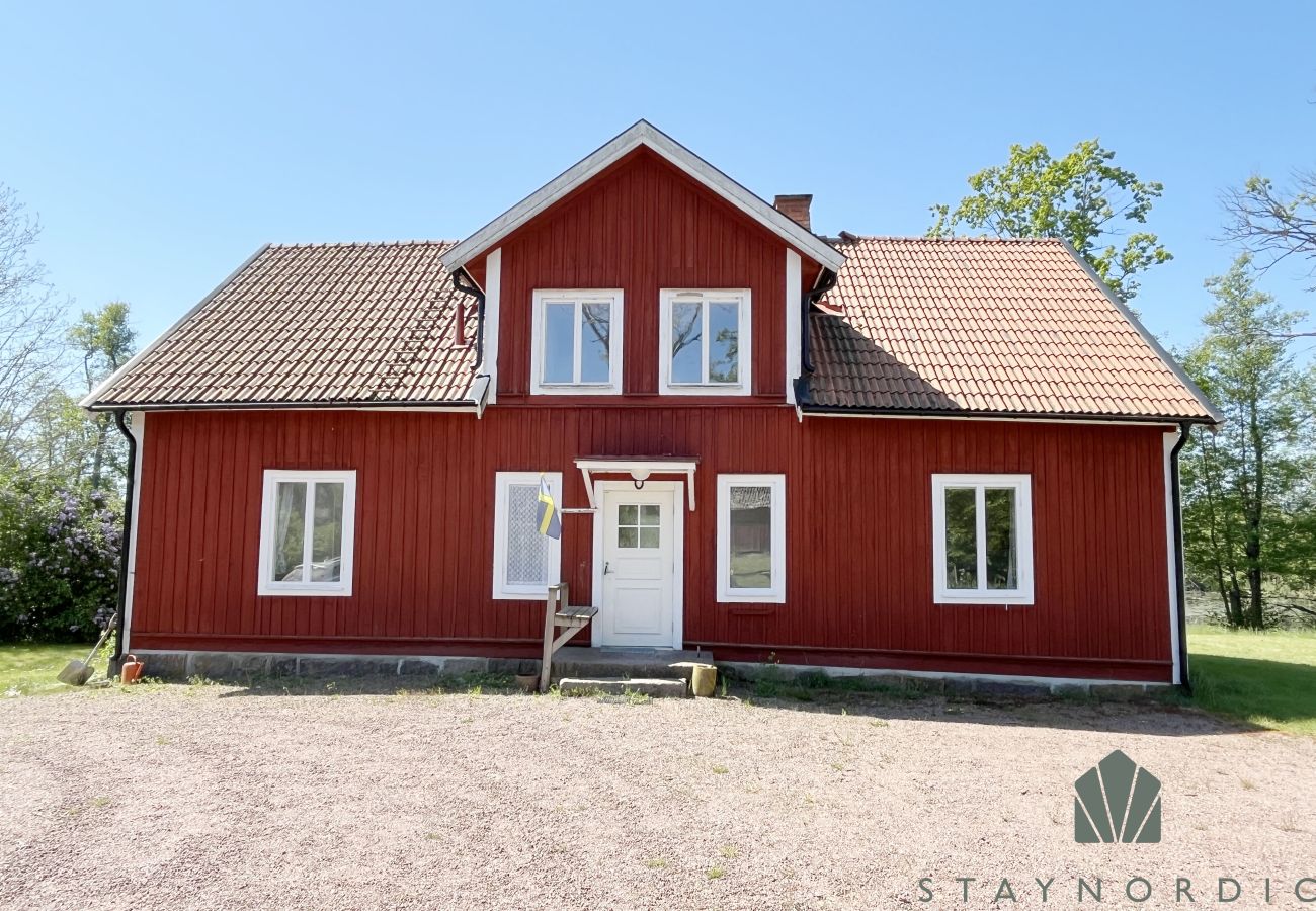 Ferienhaus in Oskarshamn - Charmantes Haus von Emån in Hälleforshult, Påskallavik | SE05074