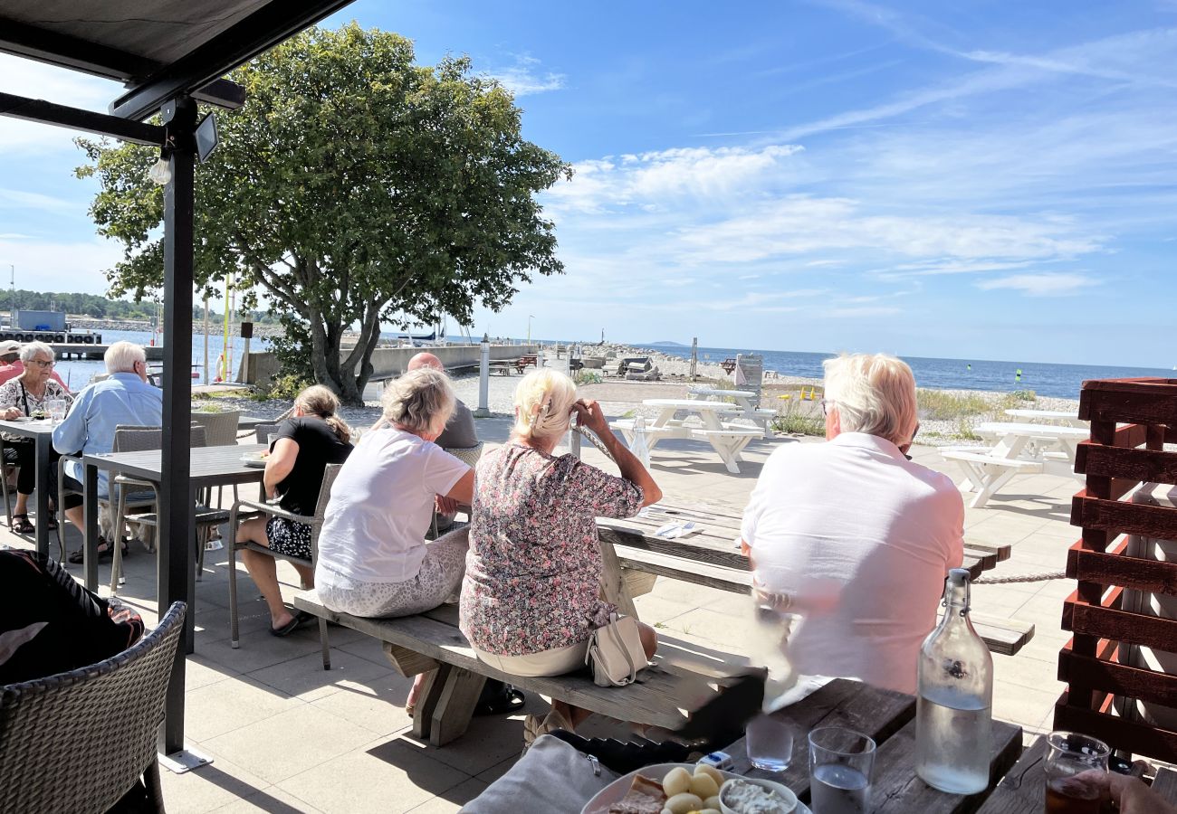 Ferienhaus in Byxelkrok - Schönes Ferienhaus mit Pool und Meerblick in der Nähe von Byxelkrok | SE04051