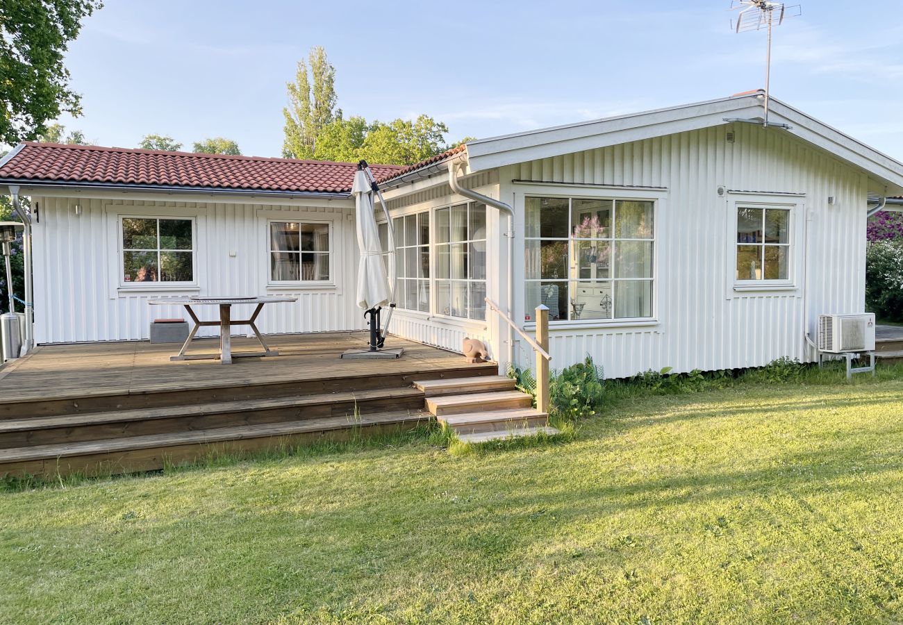 Ferienhaus in Färjestaden - Gepflegtes und schönes Ferienhaus im beliebten Stora Rör, nördlich von Färjestaden. | SE04052