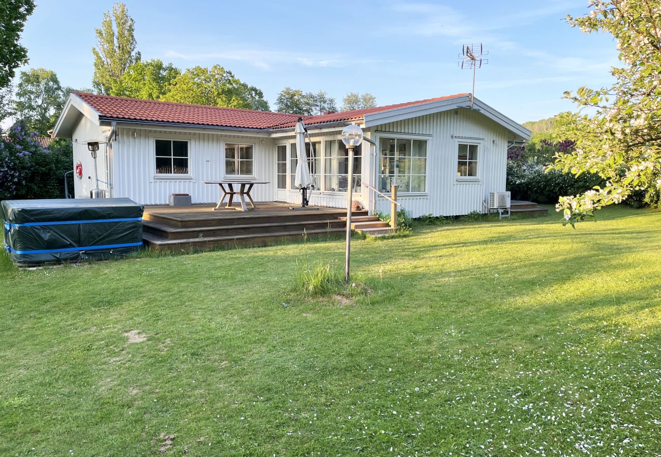 Ferienhaus in Färjestaden - Gepflegtes und schönes Ferienhaus im beliebten Stora Rör, nördlich von Färjestaden. | SE04052