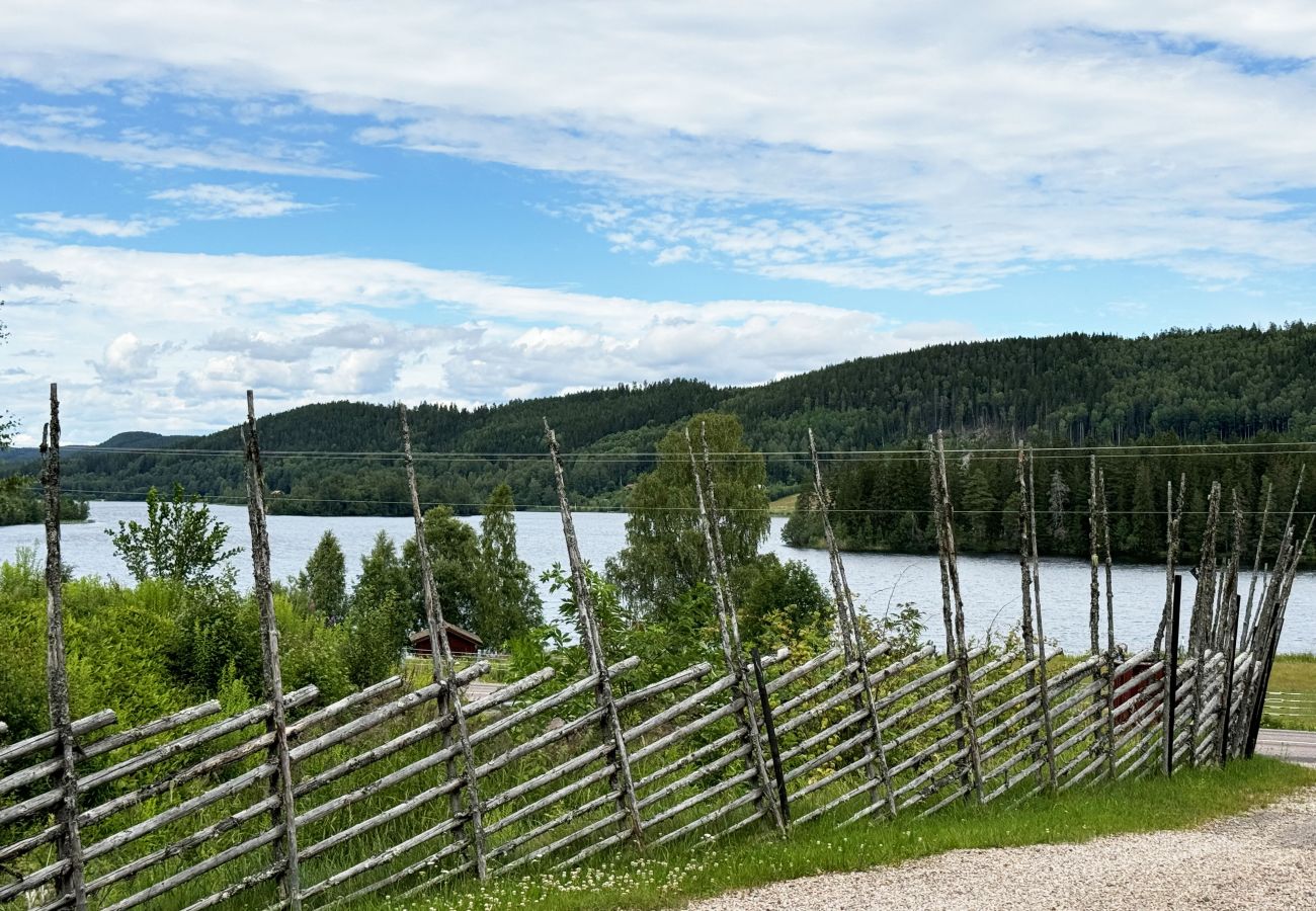 Ferienhaus in Sunnemo - Große schöne Villa mit Blick auf Lidsjön SE18030