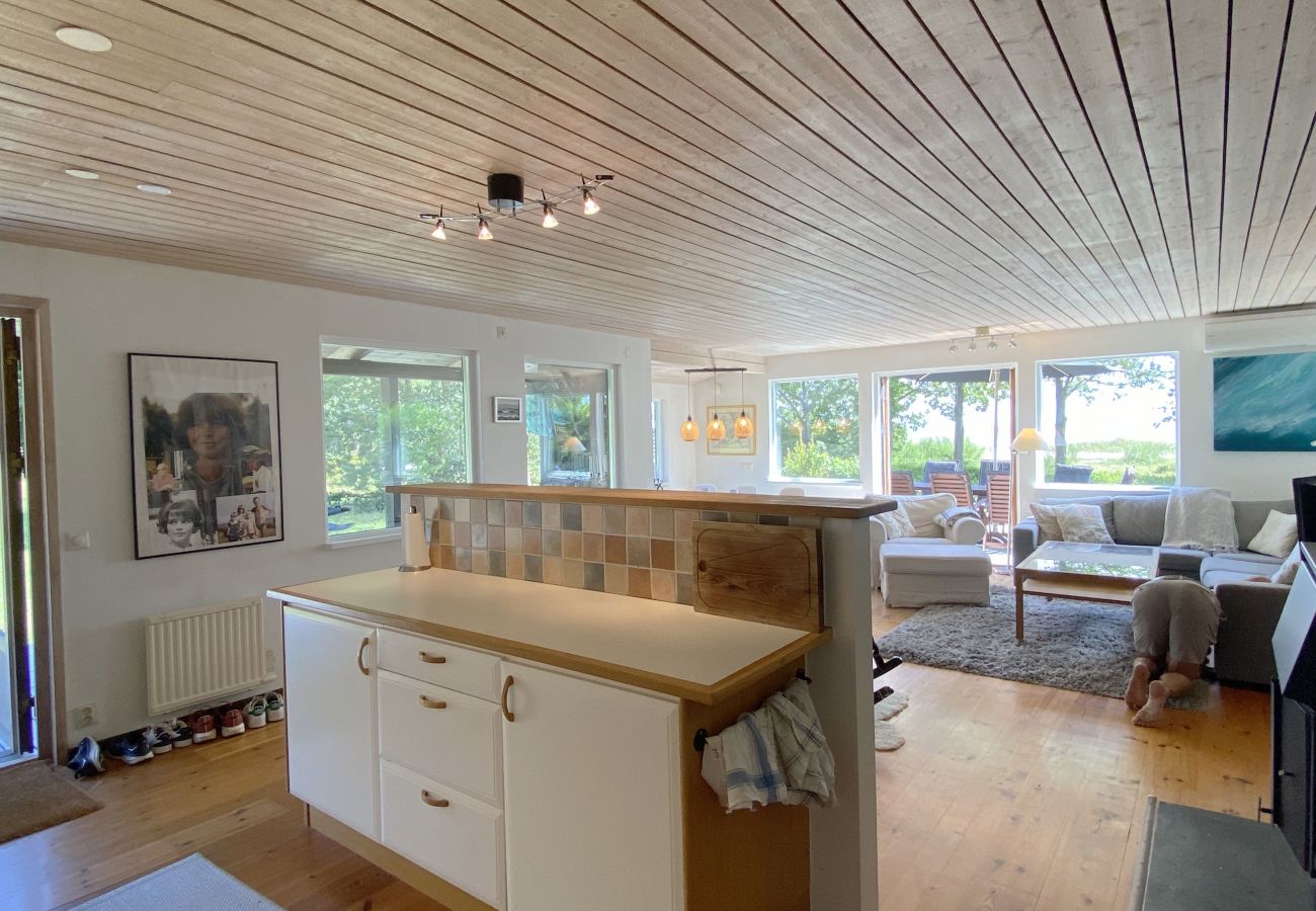 Ferienhaus in Beddingestrand - Ferienhaus am Strand mit Meerblick, Sauna und Privatsphäre in Beddingestrand | SE01061