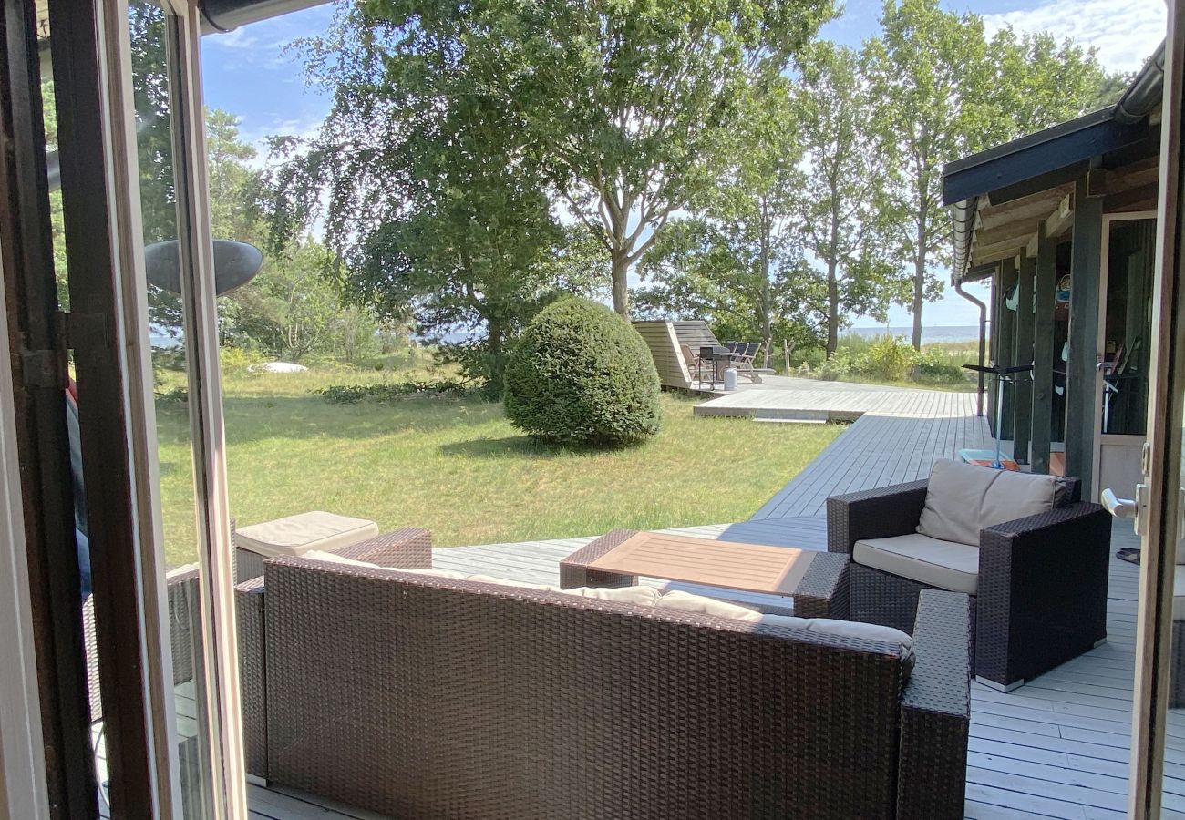 Ferienhaus in Beddingestrand - Ferienhaus am Strand mit Meerblick, Sauna und Privatsphäre in Beddingestrand | SE01061