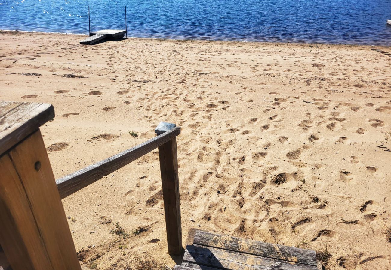 Ferienhaus in Gislaved - Gemütliches Ferienhaus auf einem Grundstück am See außerhalb von Gislaved | SE05083