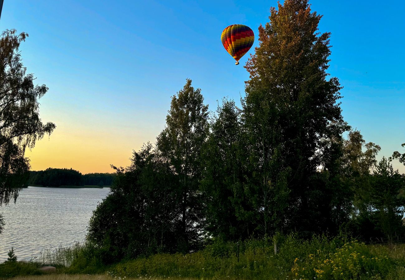 Ferienhaus in Gränna - Schönes Ferienhaus auf einem Seegrundstück am See Bunn außerhalb von Gränna | SE05077