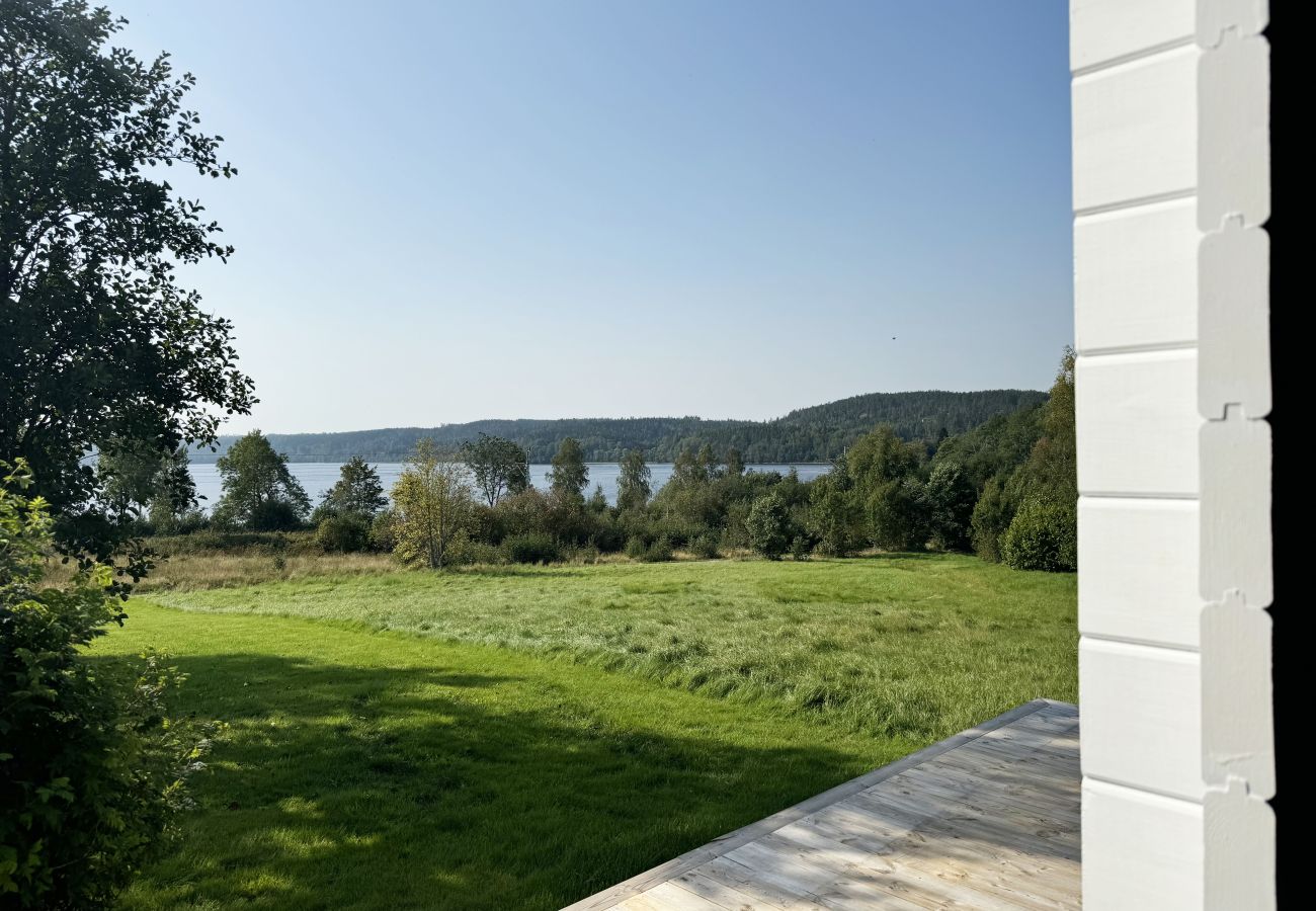 Ferienhaus in Dalskog - Gemütliches Ferienhaus mit Blick auf Teåkersjön | SE17014