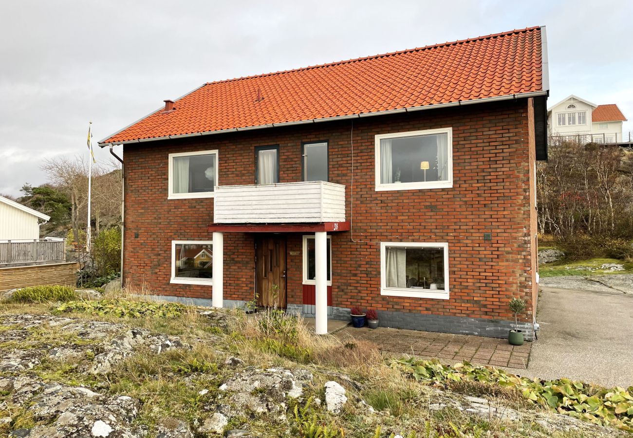 Ferienhaus in Rönnäng - Große Villa mit Meerblick in Rönnäng | SE09078