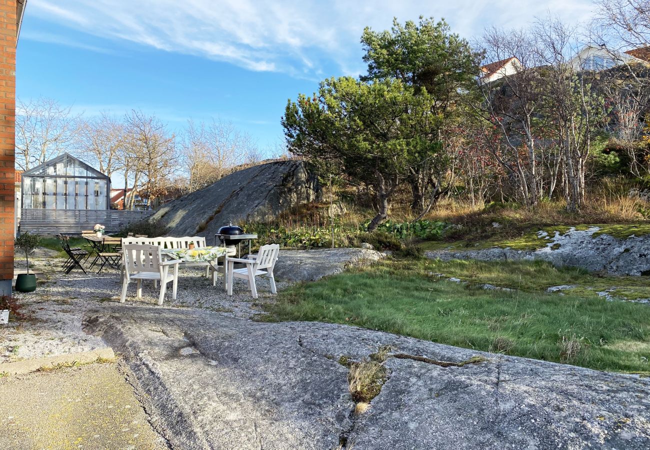 Ferienhaus in Rönnäng - Große Villa mit Meerblick in Rönnäng | SE09078