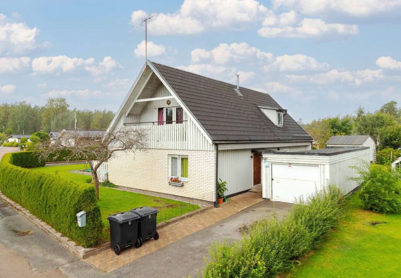 Ferienhaus in Storebro - Große schöne Villa mit Pool in Storebro | SE05079