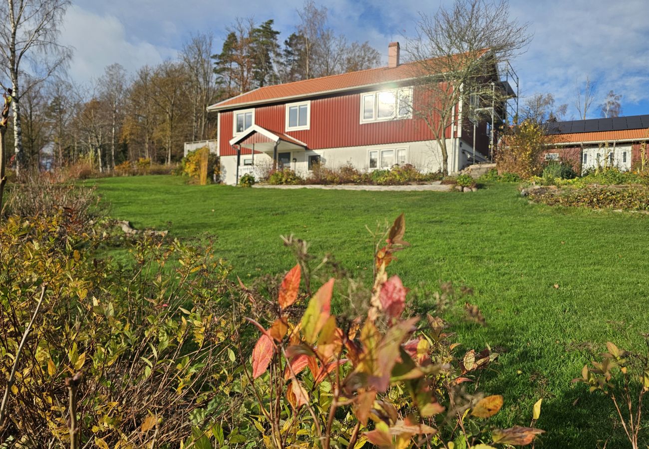 Ferienhaus in Henån - Großes Haus auf Orust in ruhiger, abgeschiedener Lage | SE09103