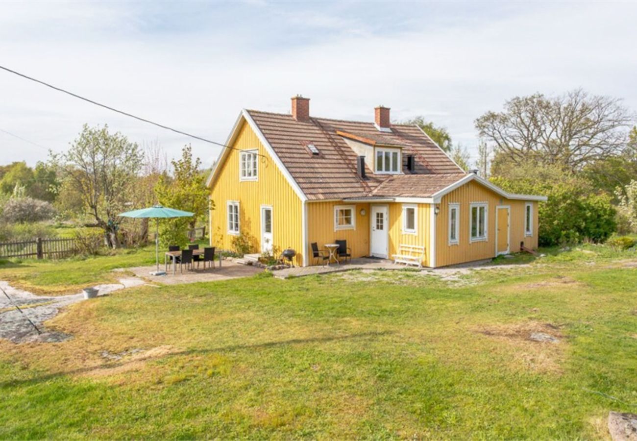 Ferienhaus in Tjurkö - Kommen Sie, bis dieses fantastische Sommerhaus auf Tjurkö und Blekinge Skärgård liegt  SE03018