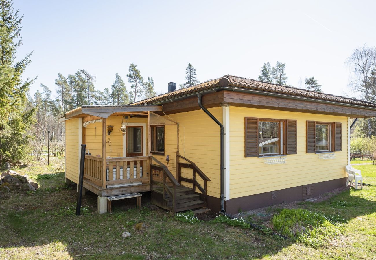 House in Skebobruk - Cozy holiday accommodation in Skebobruk, Norrtälje | SE13036