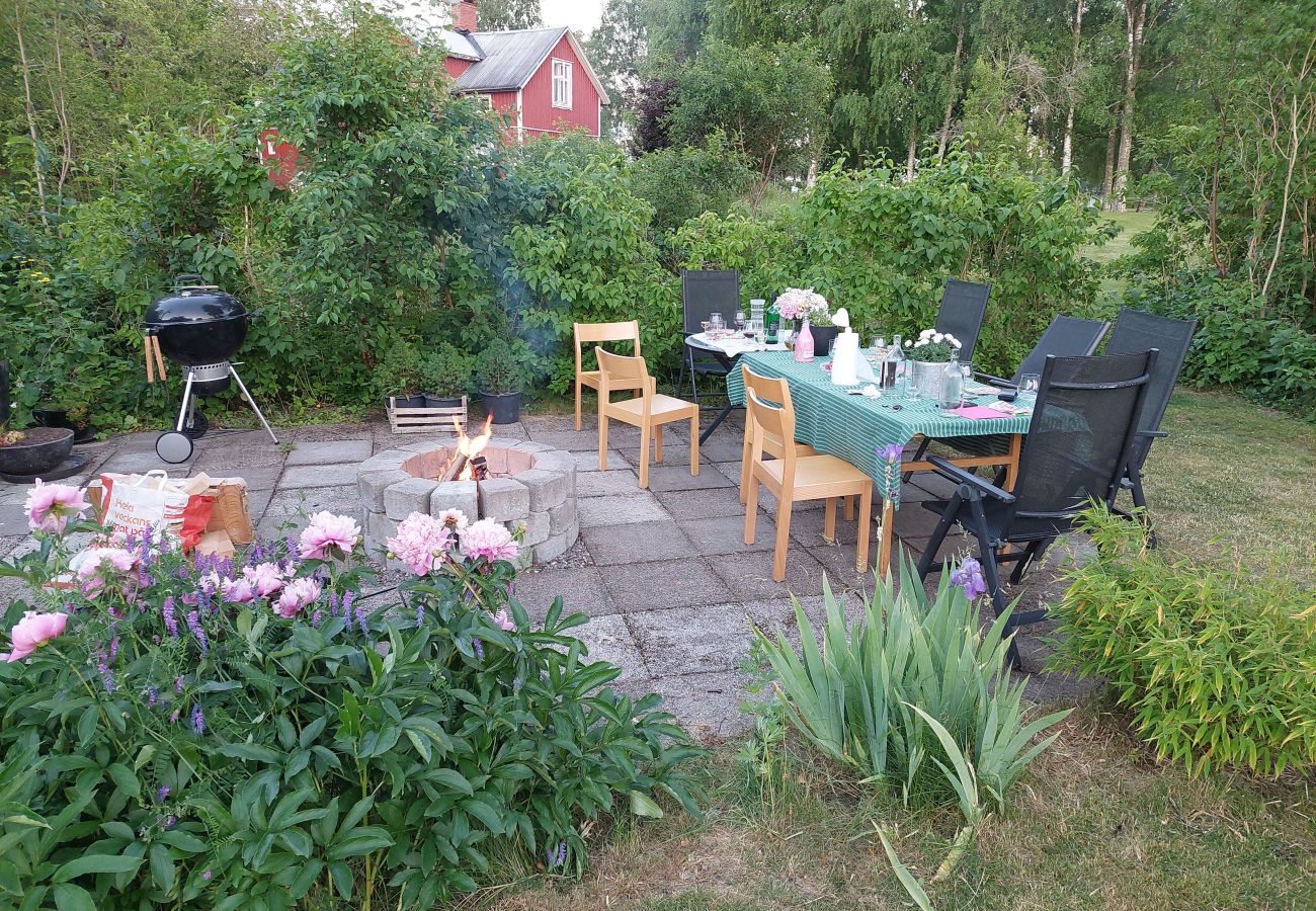 House in Brålanda - Charming cottage in Dalsland with proximity to several lakes | SE08074