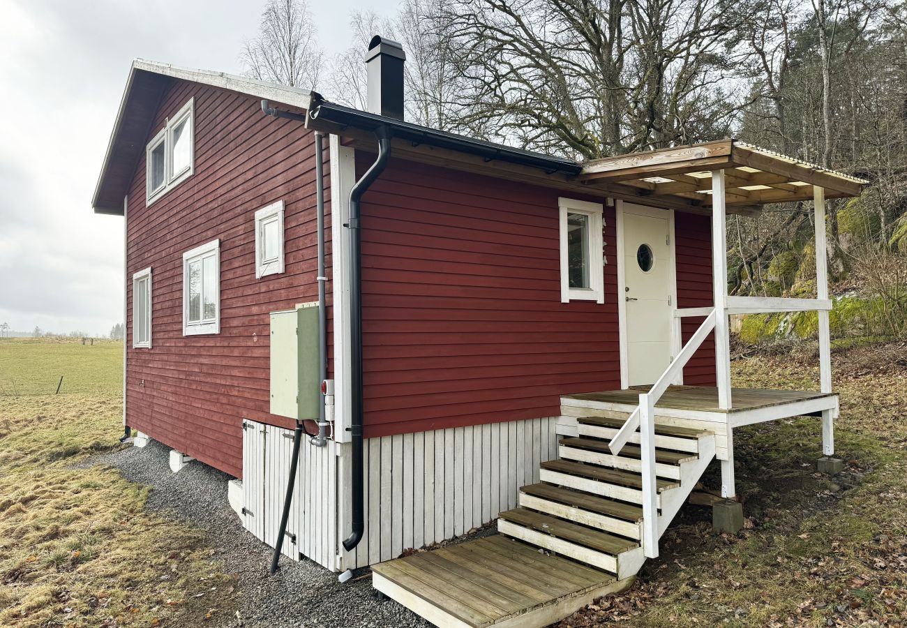 House in Prässebo - Cozy cottage in beautiful surroundings in Prässebo | SE08055