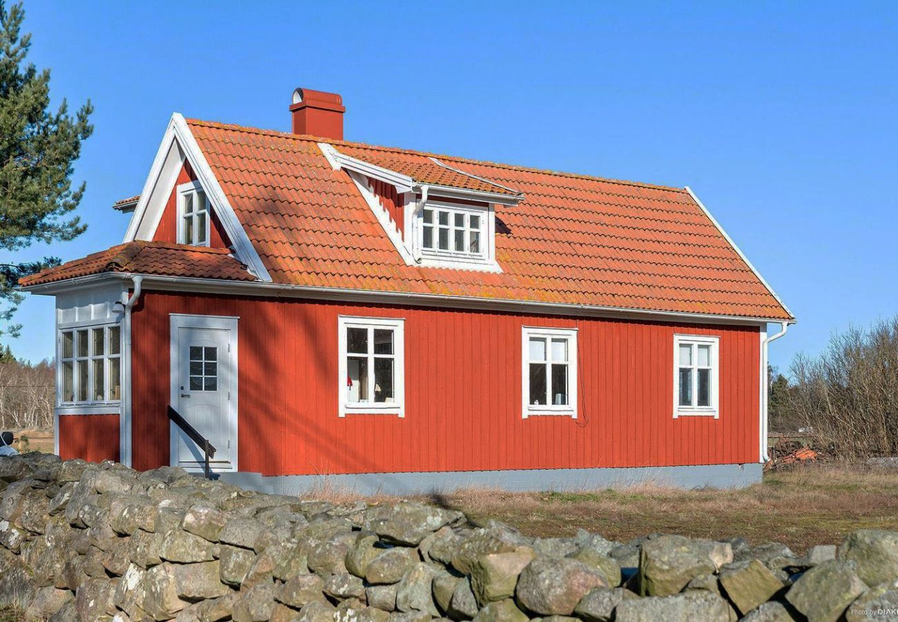 House in Jämjö - Nice little red cottage in the countryside located outside Jämjö | SE05068