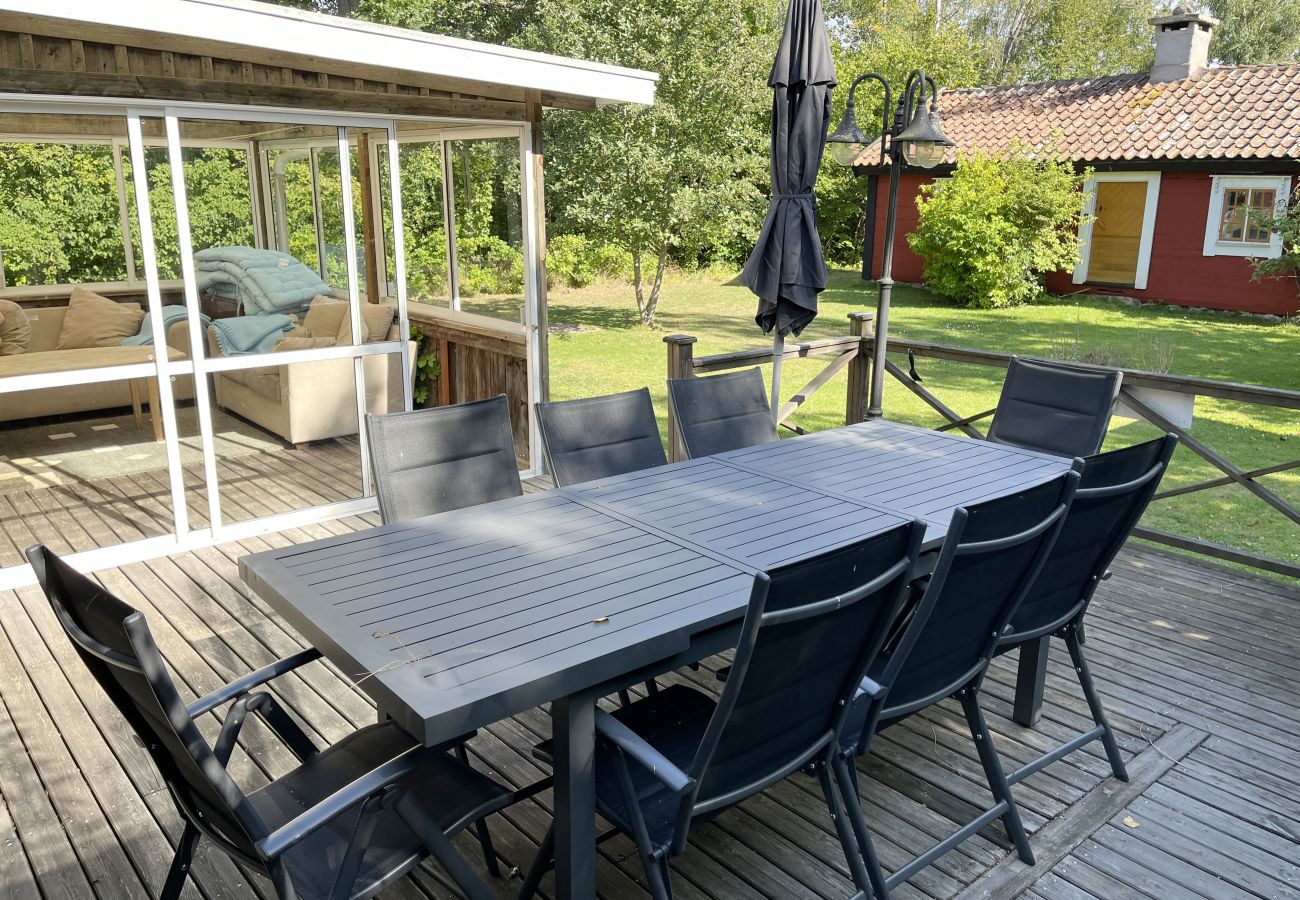 House in Löttorp - Large timber villa with a scenic location south of Löttorp | SE04050