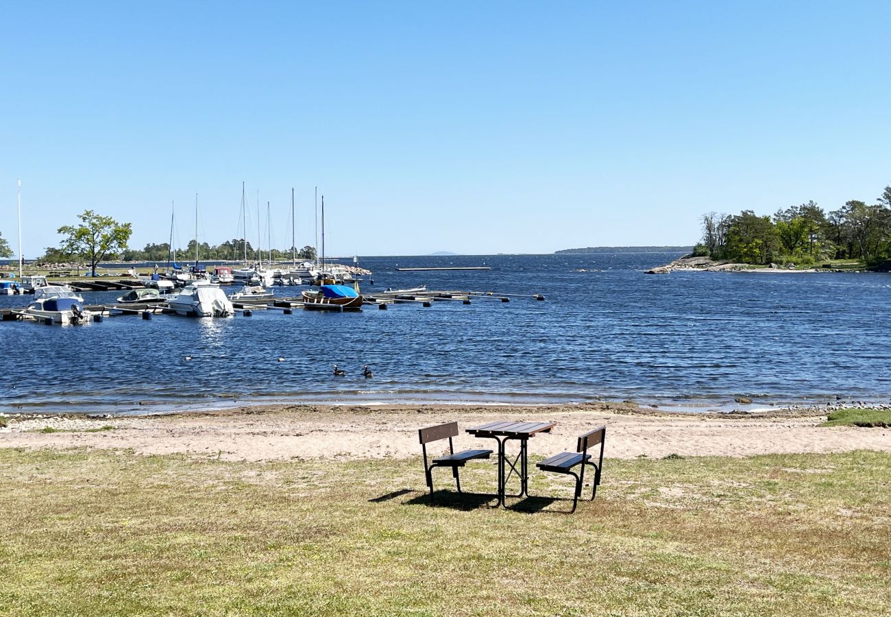 House in Oskarshamn - Charming house by Emån in Hälleforshult, Påskallavik | SE05074