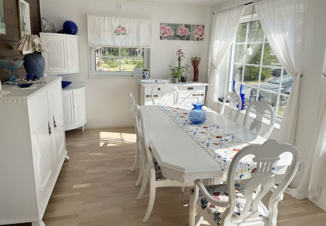 House in Rockneby - Large and spacious villa in Revsudden, north of Kalmar | SE05075