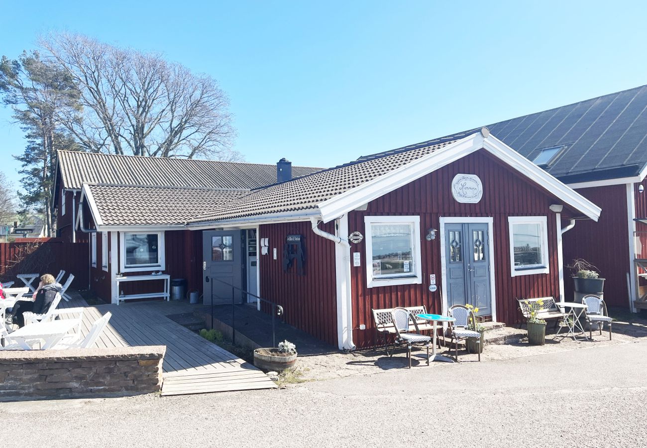 House in Färjestaden - Well-maintained and nice cottage in popular Stora Rör, north of Färjestaden. | SE04052