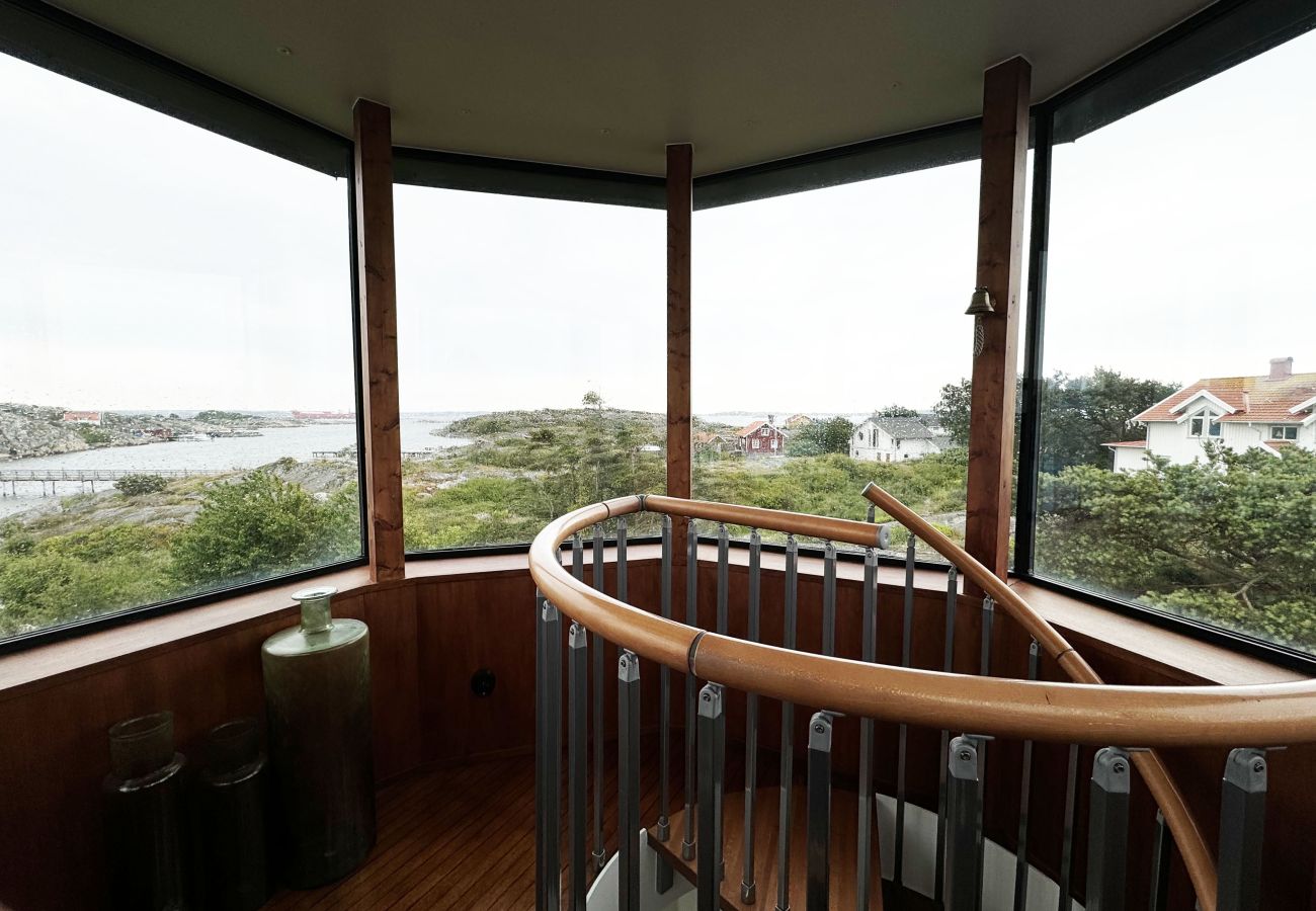 House in Torslanda - Architect-Designed Villa with Sea View on Långholmen in the Western Archipelago of Gothenburg | SE09071