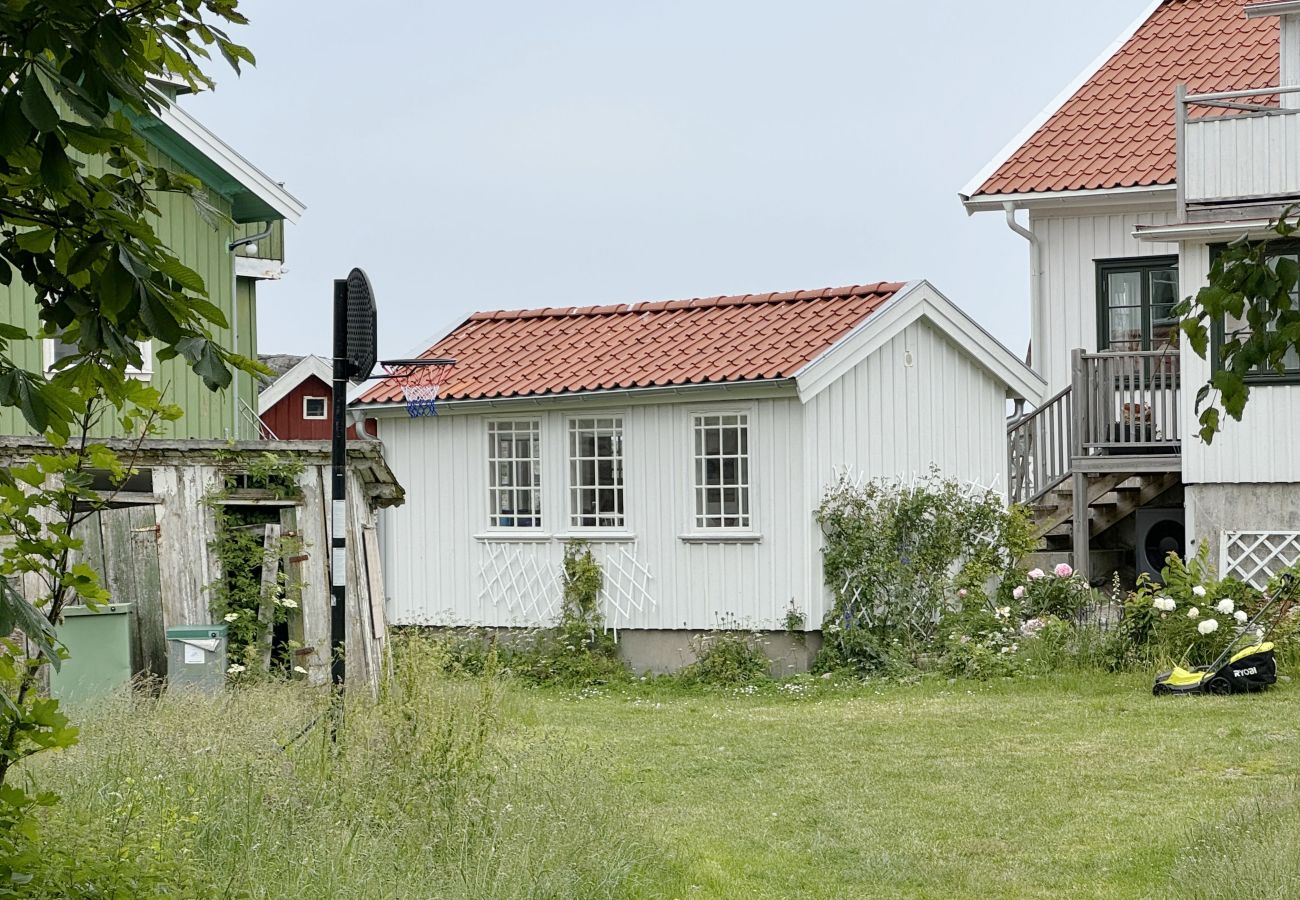 Studio in Käringön - Unique opportunity to rent a cottage on Käringön in Bohuslän's beautiful archipelago | SE09070